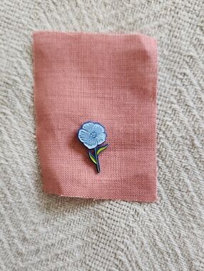 Rare Limited Edition Son de Flor Linen Flower Pin August 2024